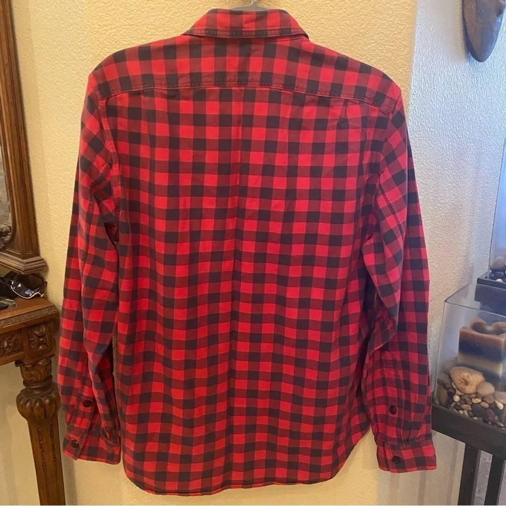 J. CREW Men Red Buffalo Plaid Buttoned Long Sleeve Top Size Medium